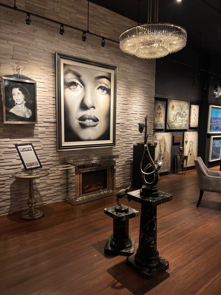 interior-bill-mack-gallery-forest-ave-laguna-beach-bill-mack-marilyn